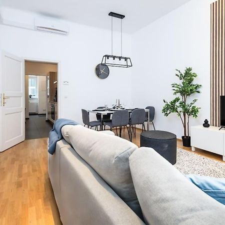 וינה Orestaliving - Spacious 2Br On The Danube Canal מראה חיצוני תמונה